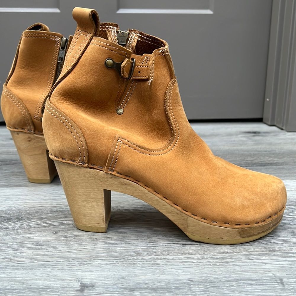 No. 6 5” Buckle Boot, high heel (3”), honey suede, sz 37
